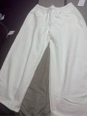 Athleta White barrel drawstring Sweatpants